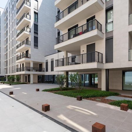شقة Cozy Flat With Parking ميلان المظهر الخارجي الصورة