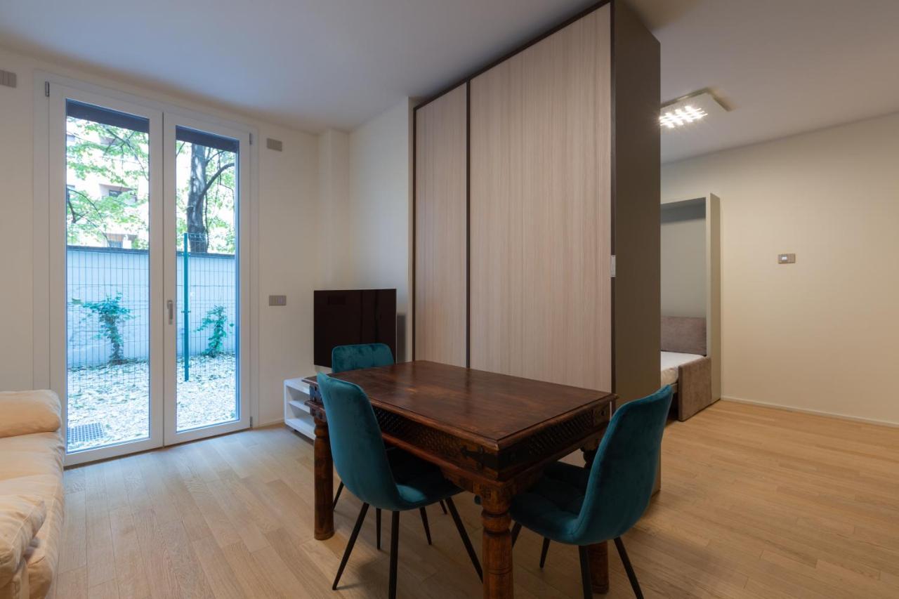 شقة Cozy Flat With Parking ميلان المظهر الخارجي الصورة